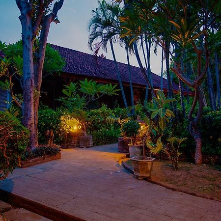 Hotel Angsoka Temukus Экстерьер фото