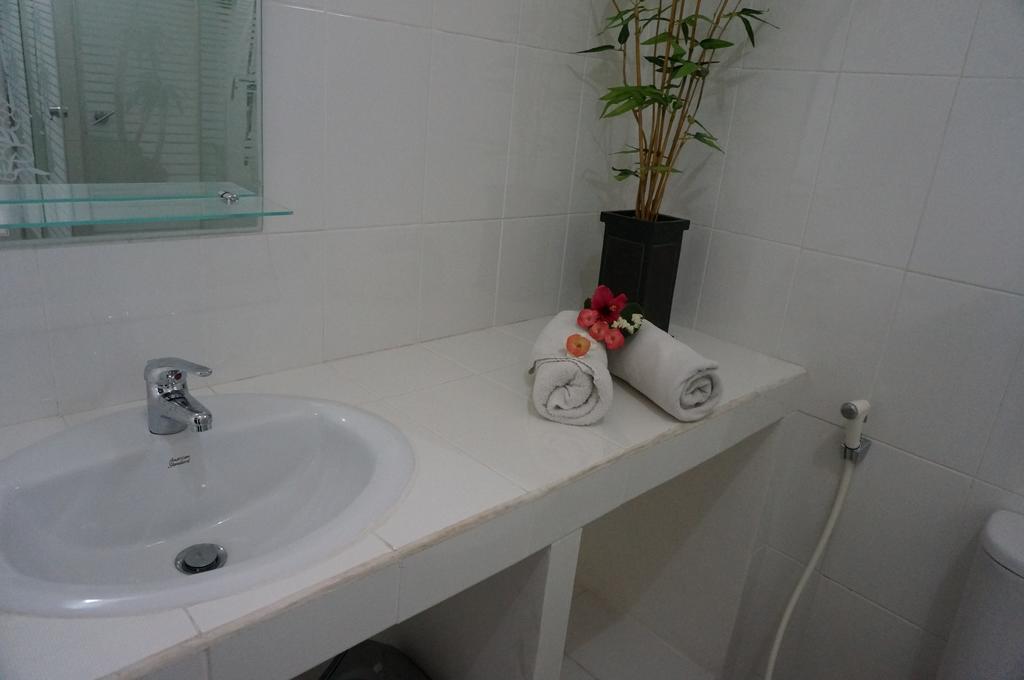 Hotel Angsoka Temukus Номер фото